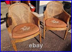 Paire de bergères cannées de style Louis XVI en bois mouluré XIXe fauteuil