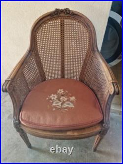 Paire de bergères cannées de style Louis XVI en bois mouluré XIXe fauteuil