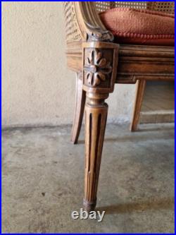 Paire de bergères cannées de style Louis XVI en bois mouluré XIXe fauteuil