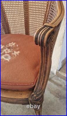 Paire de bergères cannées de style Louis XVI en bois mouluré XIXe fauteuil