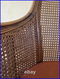 Paire de bergères cannées de style Louis XVI en bois mouluré XIXe fauteuil