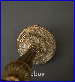 Paire de bougeoirs dans le goût de Eugène Hazart style Louis XVI bronze M3082