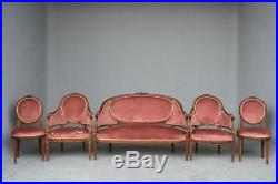 Paire de chaises de style Louis XVI en noyer 1900