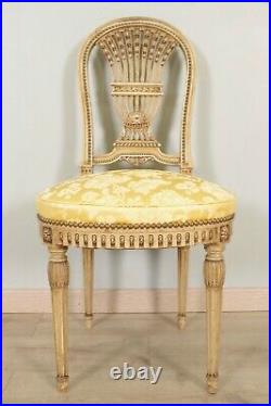 Paire de chaises style Louis XVI bois laqué