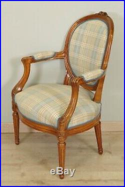 Paire de fauteuils style Louis XVI