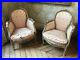 Paire de fauteuils style Louis XVI médaillon pair armchairs