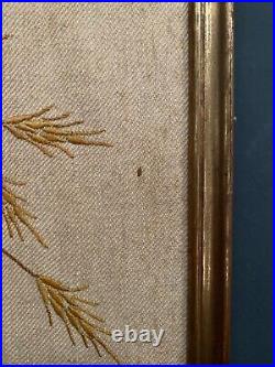 Panneau brodé 1900 style Louis XVI décor d'oiseaux cadre baguette L6255