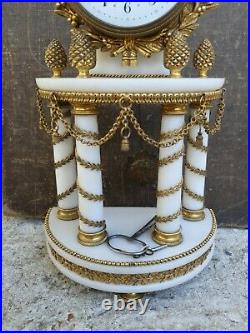 Pendule à colonnes style Louis XVI en Marbre blanc & Bronze doré Napoléon 3
