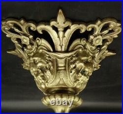 Plafonnier / Suspension Aux Têtes De Lion Style Louis XVI Bronze & Verre
