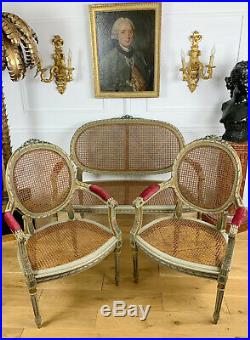Salon D'époque Napoléon III En Bois Peint Et Cannage De Style Louis XVI