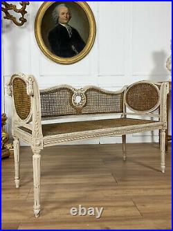 Salon En Cannage D'époque Napoléon III En Bois Laqué De Style Louis XVI