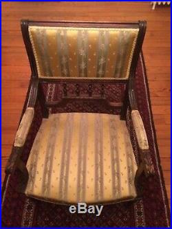 Salon de style Louis XVI canapé, chaises et fauteuils, époque Napoléon III, XIXe