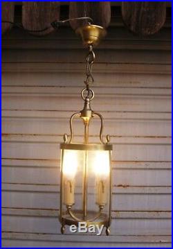 Superbe lanterne en laiton de style Louis XVI en état de marche