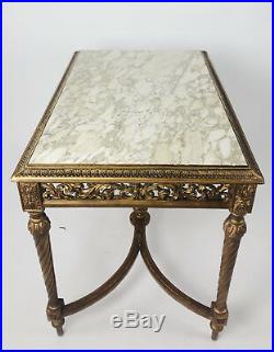 Table De Milieu D'époque Napoléon III En Bois Doré Et Sculpté De Style Louis XVI