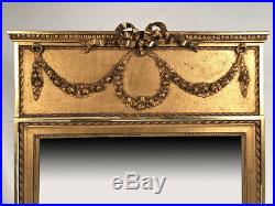 Trumeau de style Louis XVI. Bois et stuc doré