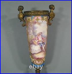 Vase Couvert Style Louis XVI Porcelaine Sèvres Cariatide Bronze Scène Galante